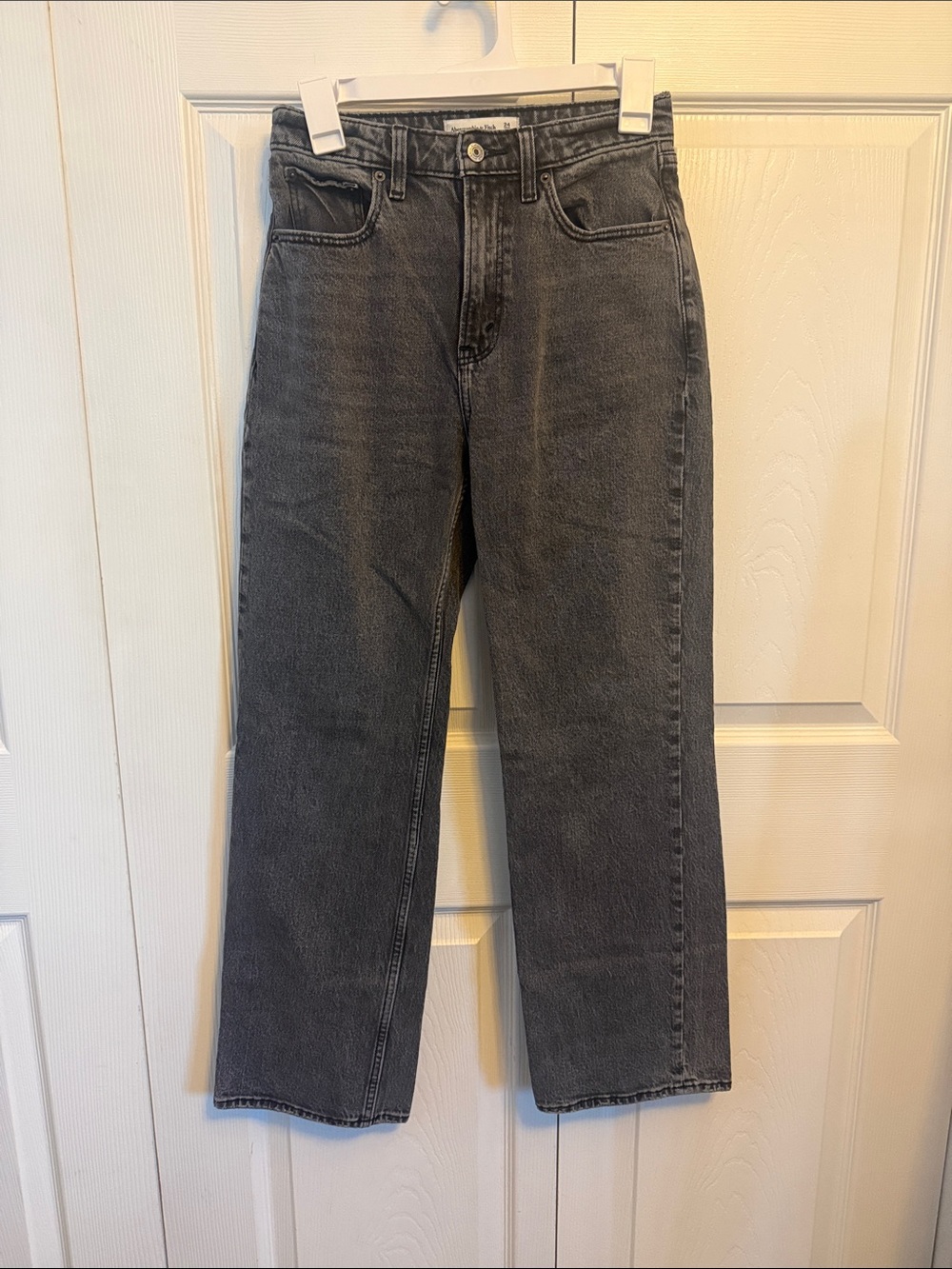 Abercrombie & Fitch the 90’s relaxed Jean high rise